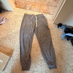 Vuori performance jogger